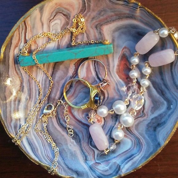 Howard&B. Jewelry - Marbled Jewelry Dish